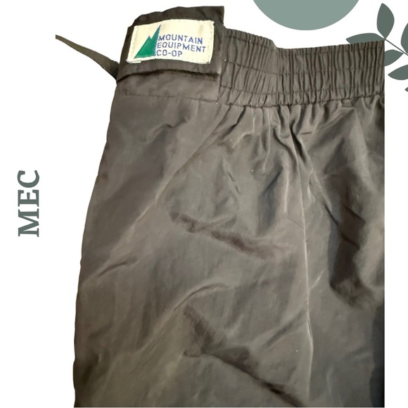 Mountain Equipment Co-op Lightweight Nylon Track Pants | Side Zippers |Size XL - Picture 4 of 5